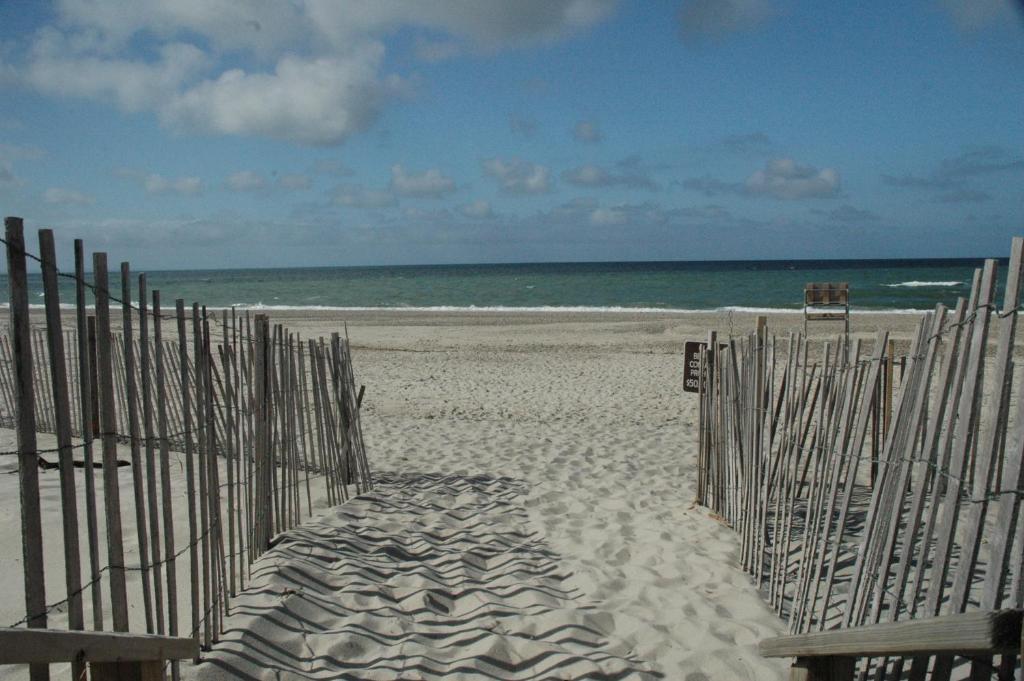 Anchor Inn Beach House Провинстаун Экстерьер фото