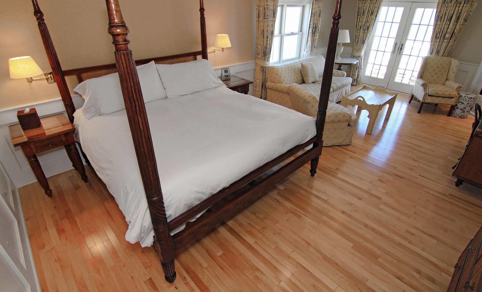 Anchor Inn Beach House Провинстаун Экстерьер фото