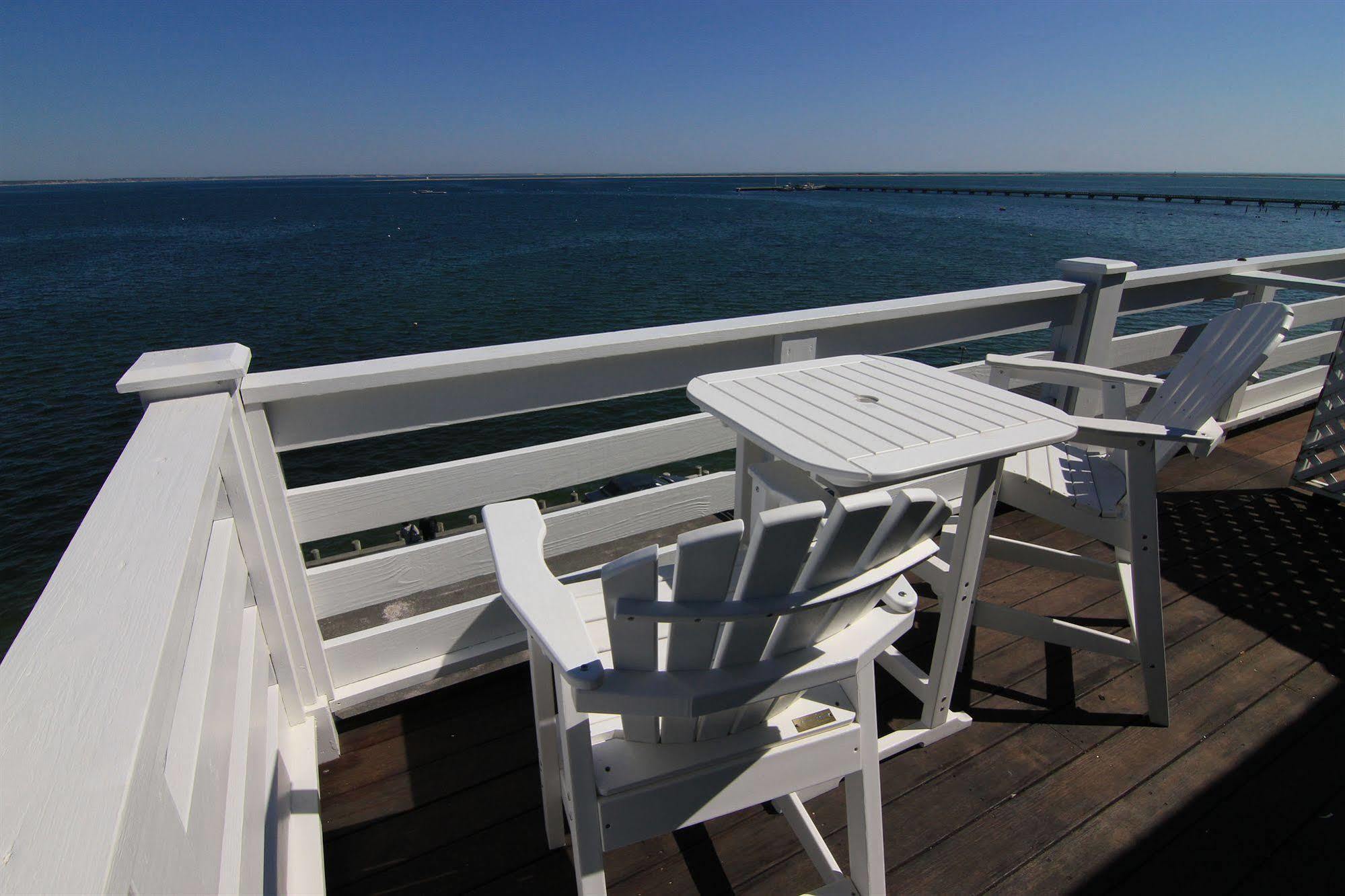 Anchor Inn Beach House Провинстаун Экстерьер фото